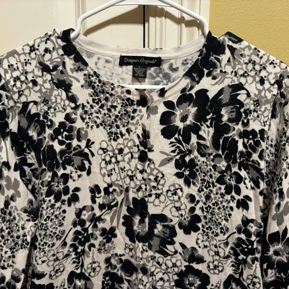 Designers Originals Black White Floral Button Down Cardigan Sweater Sz L - Picture 8 of 10